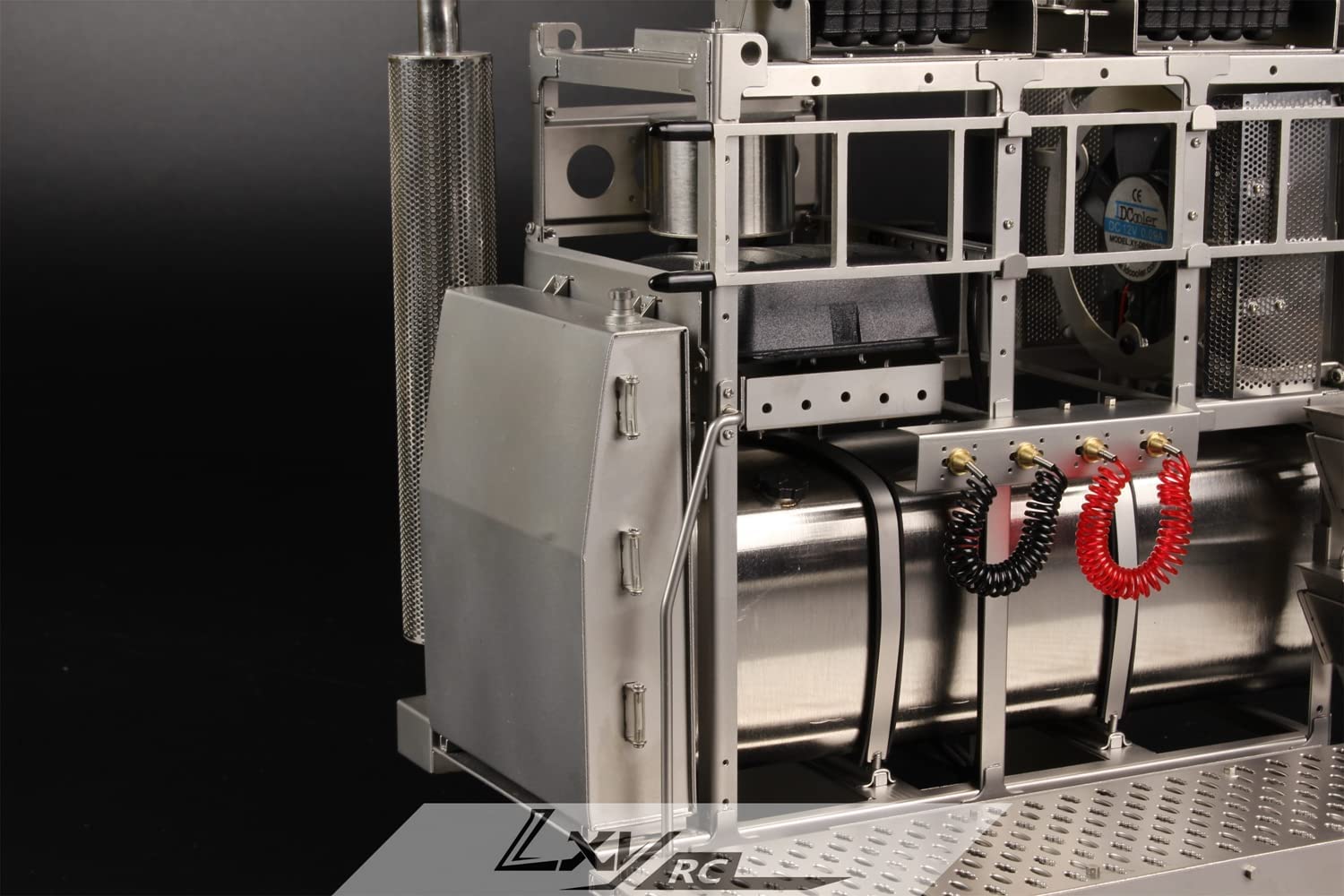 LXY model 1/14 トラック・トレーラー ベンツ・アクトロス重設備